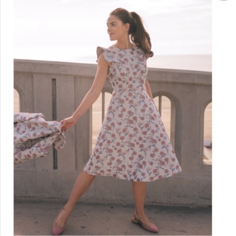 NWT Gal Meets Glam Lola Floral Dress Size 4